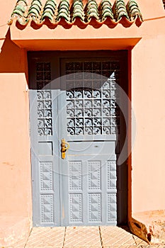 old door in ornate brown