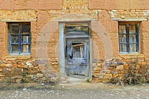 old door in rural landscapes in Zamora province photo