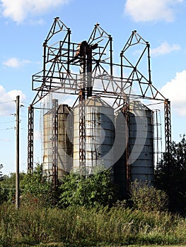 Old dryer for grain in the sun