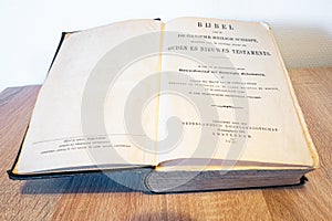 Old dutch bible in States Translation