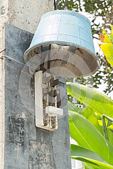 Old electricity switch danger