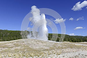 Old Faithful Geyser, Yellowstone National Park, Wyoming