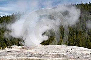 Old faithful yellowstone national park wyoming