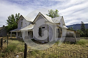 Old farm house in the Arizona country