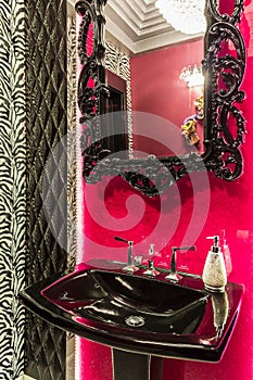 Old fashioned mirrow