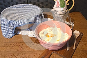 old fashioned mixing bowls in a farmhouse cottage