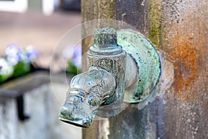 Old faucet for Water with corresion
