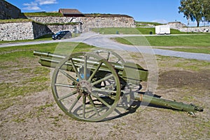 Old field gun