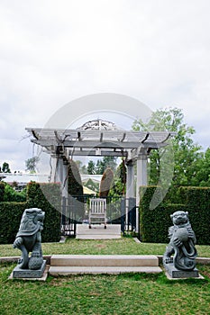 Old Foo Dog and alcove in the City Garden