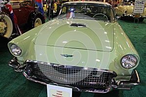 Old ford thunderbird