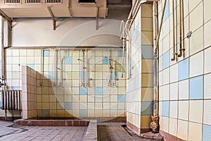 Old GDR shower room symbolic photo