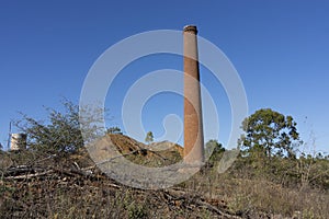 Old gold mine chimney at Ravenswood