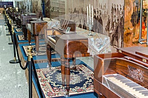 Old Grand Pianos