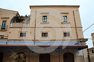 old hall (loggia del mercado) in noto in sicily (italy)