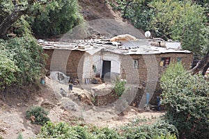 old home building all forgotten and falling down.