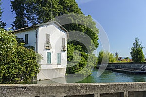 Old house along the Martesana cycleway at Vaprio