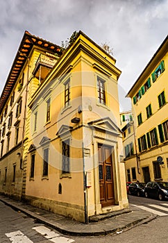 Old house on Via di Mezzo, 4R in Florence, Italy