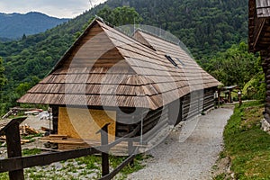 Starý dom v obci Vlkolínec v Nízkych Tatrách