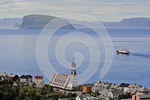 Old Hurtigruten leaving Hammerfest.