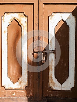 Old iron gate Brown , Background wallpaper iron gate