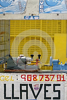 Old key duplicating machine