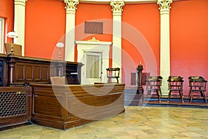 Vecchio aula del tribunale 