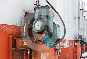 Old measuring device