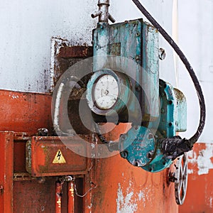 Old measuring device