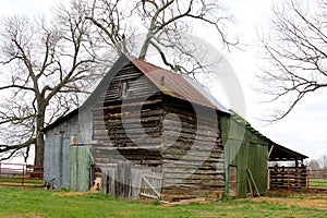 old moss covered abandoned farm country barn