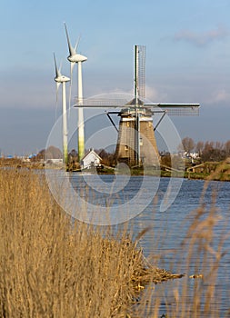 Old and new wind mills