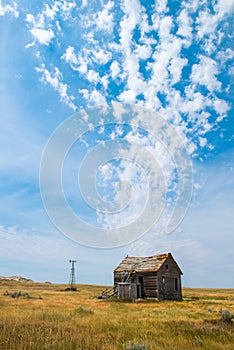 Old Pairie Cabin, Farm, Clouds