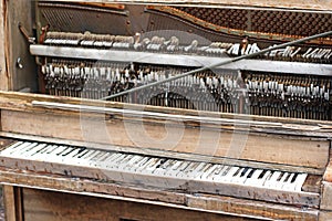 Old piano