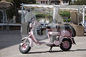 Old and pink lambretta photo