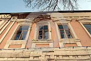 Old platbands on the house in the center of the city of Ryazhsk. Ryazan region