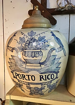 Old Puerto Rico pottery - crock with lid old spelling - Porto Rico