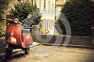 Old Red Classic Scooter