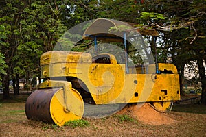 Old road roller