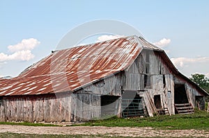 Old rundown wood barn