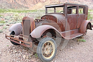 Old rusted car