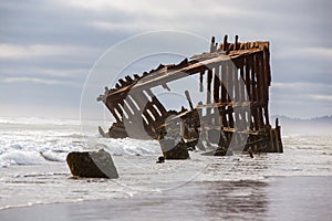 Old rusted shipwreck at the Oregon coast.
