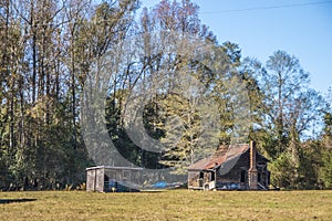 Old rustic abandoned house on a farm in rural Georgia