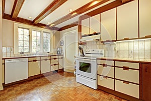 Old simple white and wood kitchen