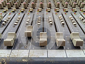 Old sound power mixer under adjusted