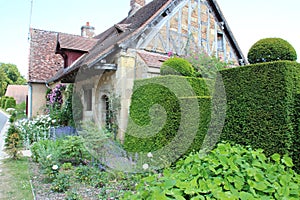 old stone house in a village (apremont-sur-allier) - france