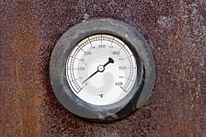 Old temperature gauge