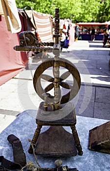 Old thread spinning machine