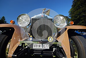 Old timer Rolls Royce