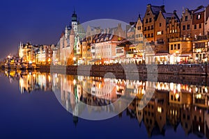 Old town of Gdansk at night