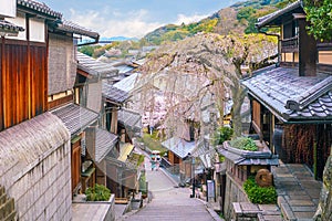 Old town Kyoto, the Higashiyama District during sakura season