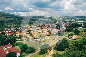 Pohľad na staré mesto z hradu Devín na Slovensku